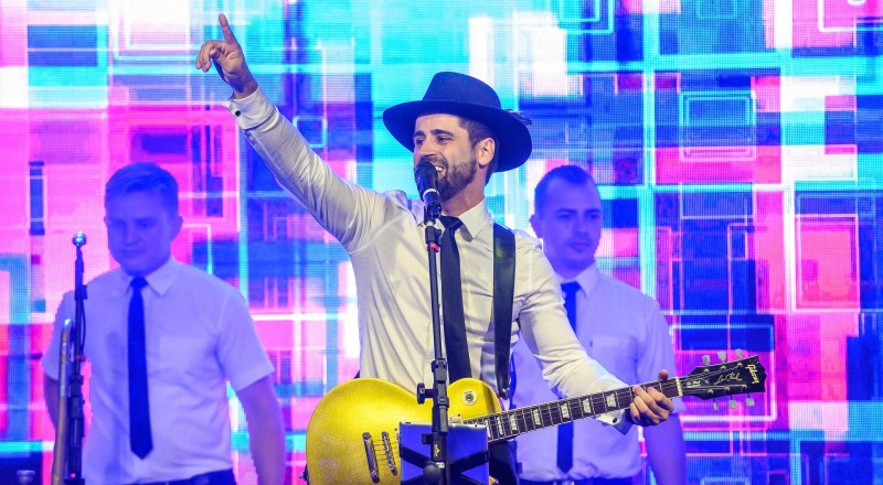 Fizemos a trilha sonora para a festa ser perfeita. 